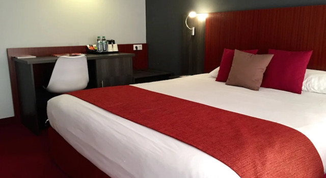 Двухместный номер Superior с балконом Hôtel Originals City Mas de Grille
