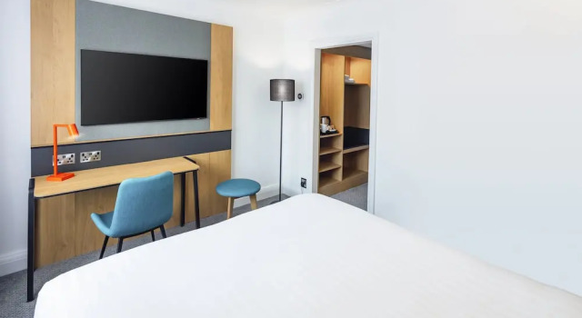 Двухместный номер Super King Standard Holiday Inn London-Bexley by IHG