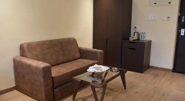Номер Premium с видом на бассейн The Fern Sardar Sarovar Resort Ekta Nagar, Series by Marriott