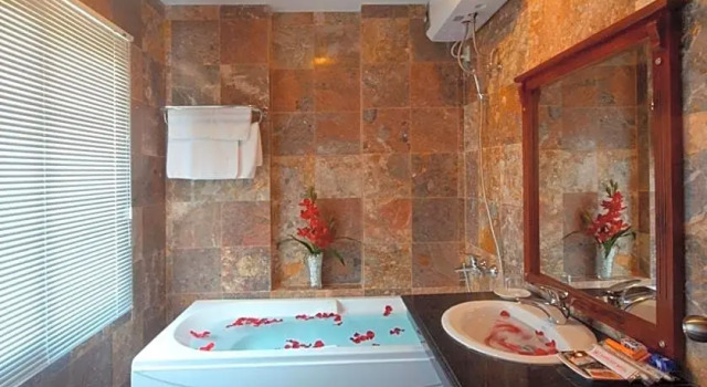 Номер Deluxe Hanh Dat Hotel Hue