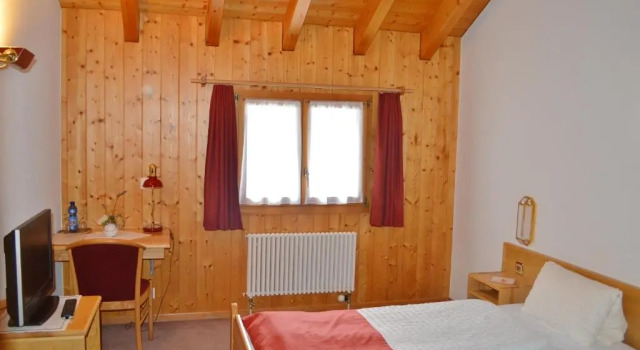 Четырёхместный номер Standard Hotel Grimsel
