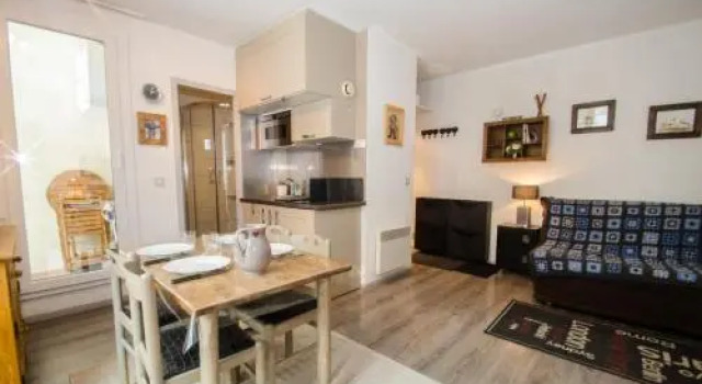 Chalet des Sapins, Забронировать Шале Виллы Овернь-Рона-Альпы, Вилла