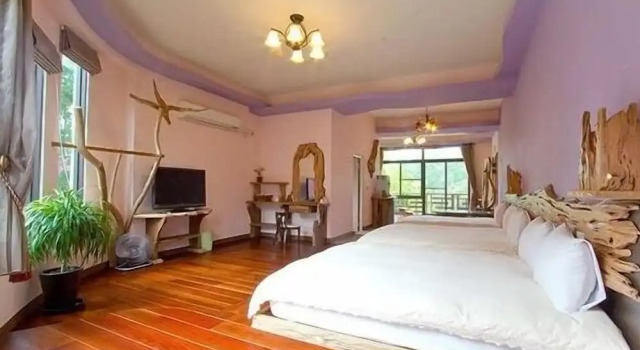 Номер Deluxe с балконом Jia Yuan Resort