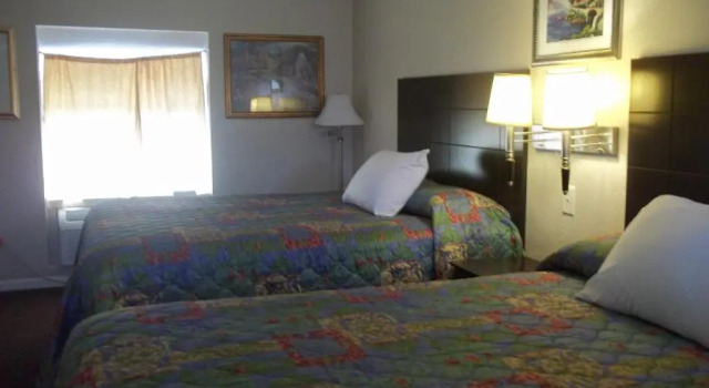 Четырёхместный номер Standard Scottish Inns Galveston