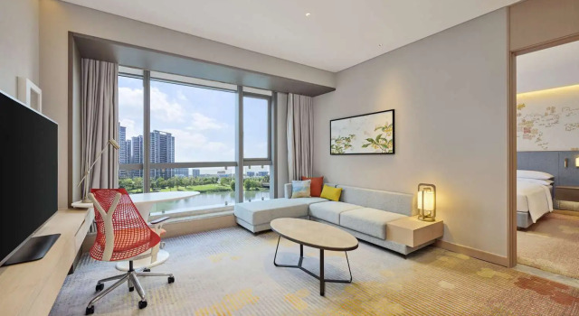 Люкс Deluxe Hilton Garden Inn Suzhou Wuzhong