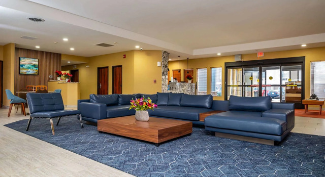 Endeavor Inn & Suites, Trademark Collection by Wyndham, Prenota Hotel Topeka Kansas