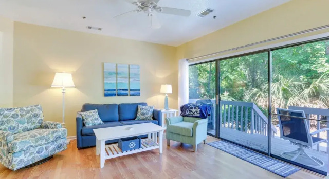 Апартаменты Forest Beach Condo Walk to Coligny