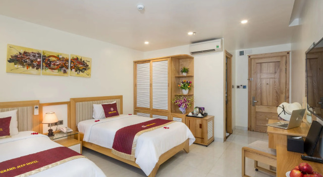 Grand Jeep Hotel Danang