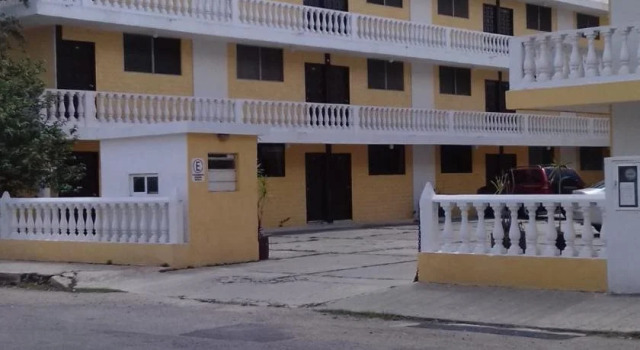 Departamentos Suites Imperial, Prenota Hotel Hotel a Yucatán con parcheggio, Parcheggio