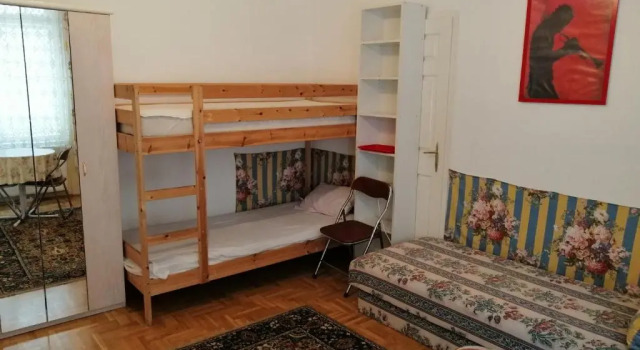 Garibaldi 5 Apartments & Rooms, Забронировать Апартаменты/квартира Отели Будапешта с парковкой, рядом с Базар Королевского сада, Парковка