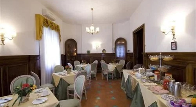 Villa Germaine, Забронировать Вилла Отели Лацио с бассейном, Бассейн