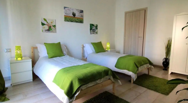 Red Velvet Guest House, Забронировать Гостевой дом Порта Романа Милан, рядом с Комплекс зданий Ротонда-делла-Безана