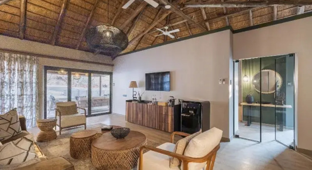Двухместный люкс с балконом Ivory Tree Game Lodge