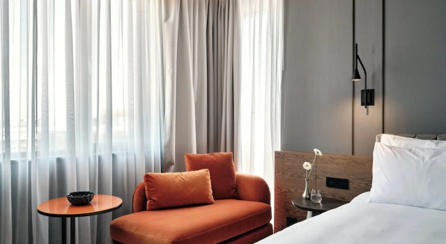 Номер Premium Crowne Plaza Sofia by IHG