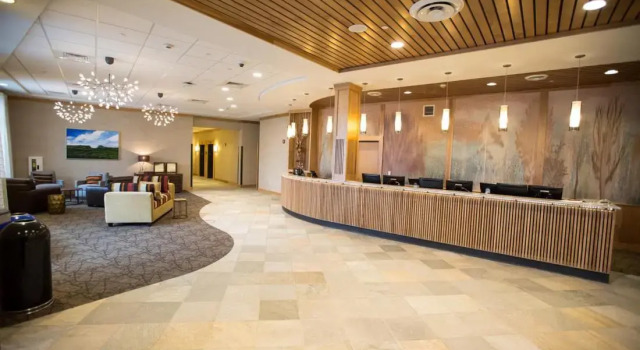 Burke Mountain Hotel & Conference Center, Varaa Hotelli Hotellit New England uima-altaalla, Uima-allas