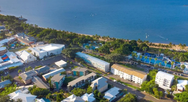 Апартаменты The Strand - 2BR Unit with Wifi and Beach