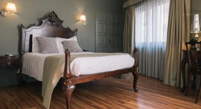 Трёхместный номер Standard с балконом Hotel Sao Jose
