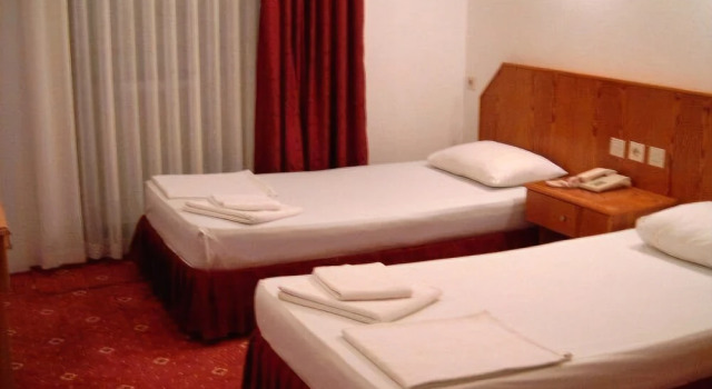 Kanarya Hotel