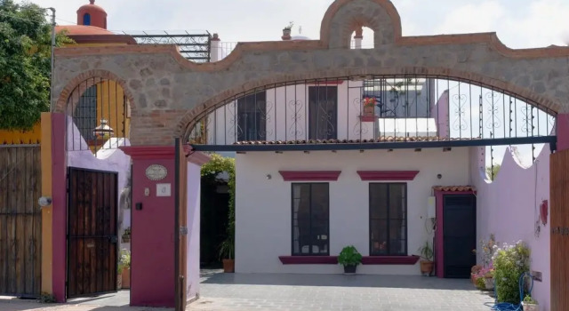 Centro 4bedroom Home on Stirling Dickinson, Prenota Hotel San Miguel de Allende 