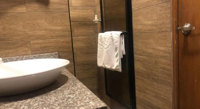 Camera tripla Standard Hotel Ambassador