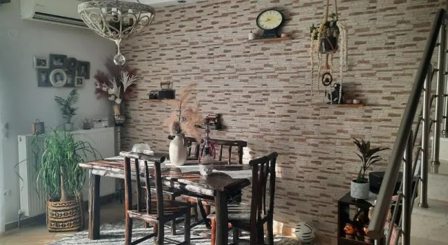 Коттедж с 2 комнатами D & J Luxury House