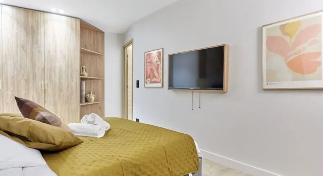 Superb Apartment Center of Paris Montmartre