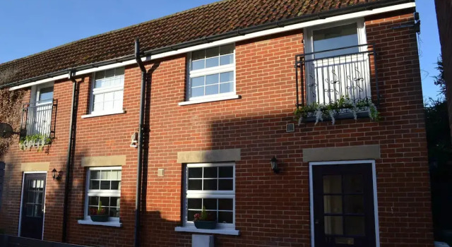 Коттедж Comfort Frinton Escapes