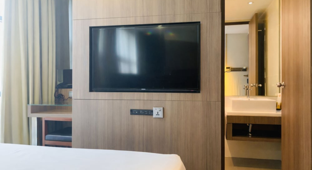 Amrise Hotel Kitchener Stay From 9PM to 8AM