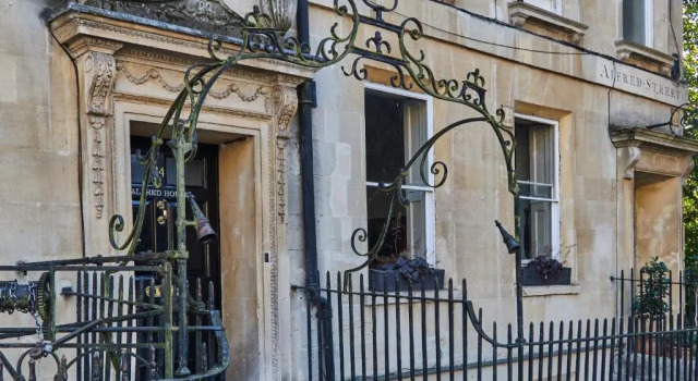 King Alfreds Doorway in Central Bath by PureStay, Забронировать Отель Бат Bath and North Somerset, рядом с Old Orchard Street Theatre
