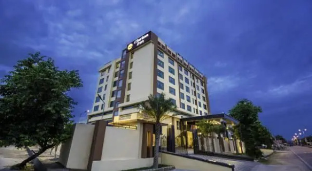 Номер Superior Clarion Inn