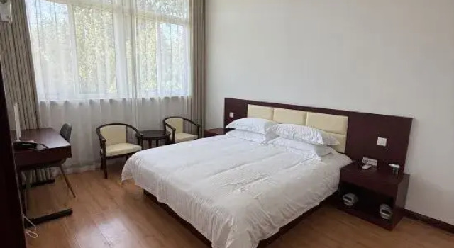 Люкс Friendship Hotel