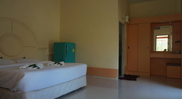 Ratchapreuk Resort, Varaa Lomakeskus Hotellit North-Eastern Thailand pysäköinnillä, Pysäköinti