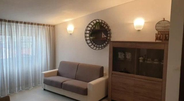 Appartamento deluxe vista mare Alba Adriatica, Забронировать Апартаменты/квартира Отели Побережья Абруццо с бассейном, Бассейн
