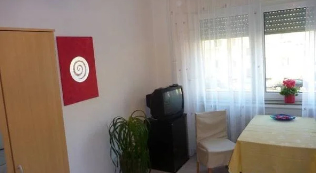 Aparthotel Aijana, Забронировать Апарт-отель Апарт-отели Карлсруэ, рядом с Верховный суд, Апарт-отель