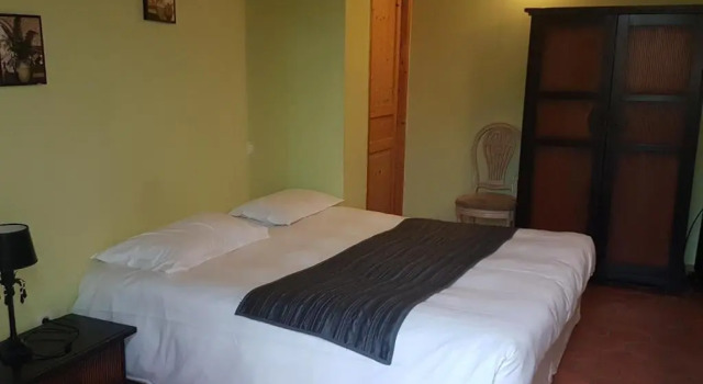 Трёхместный номер Standard LALCOVE HOTEL RESTAURANT
