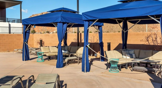 8 At Bloomington Country Club 3 Bedroom Apts by Redawning, Varaa Hotelli St. George 