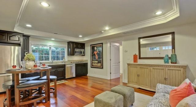 Private Luxury Guest House/ Suite / Executive 1 Bedroom Apts, Book Pension Cupertino Silicon Valley
