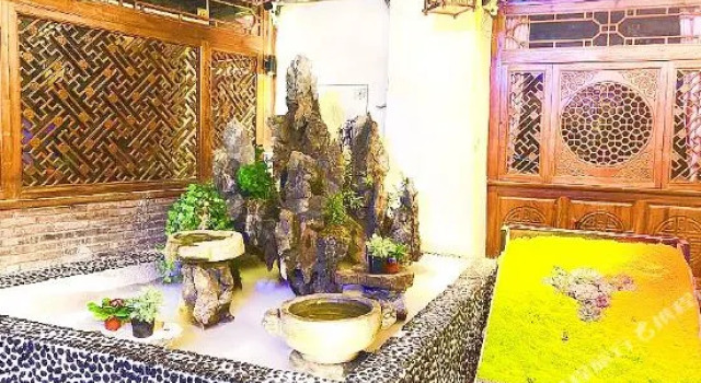 Dongba Hotel Lijiang, Забронировать Отель Лицзян Юньнань, рядом с Улица Сквер-стрит Древнего города Даянь