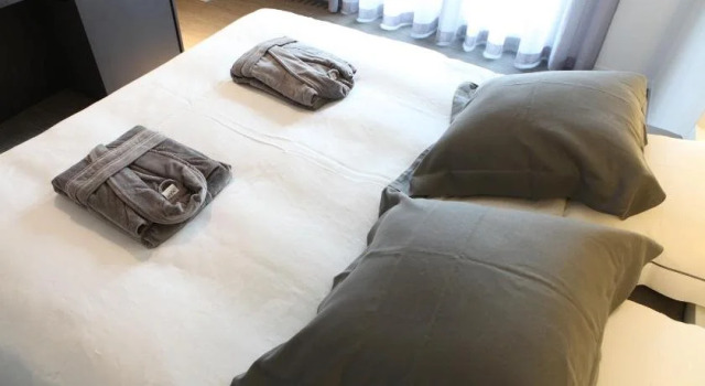 Hotel Nicolas, Prenota Hotel Ypres 