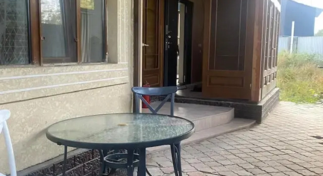 Hostel lion, Prenota Ostello Hotel a Almaty con parcheggio, Parcheggio