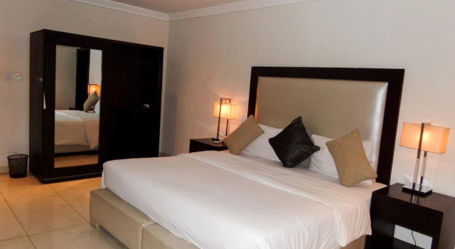 Номер Deluxe S & S Hotel & Suites
