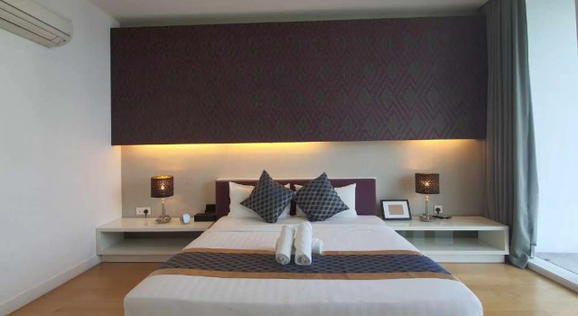 #11# 1101 Deluxe 2 Bedrooms At KLCC, Забронировать Отель Отели Куала-Лумпура с бассейном, рядом с Площадь Мердека, Бассейн