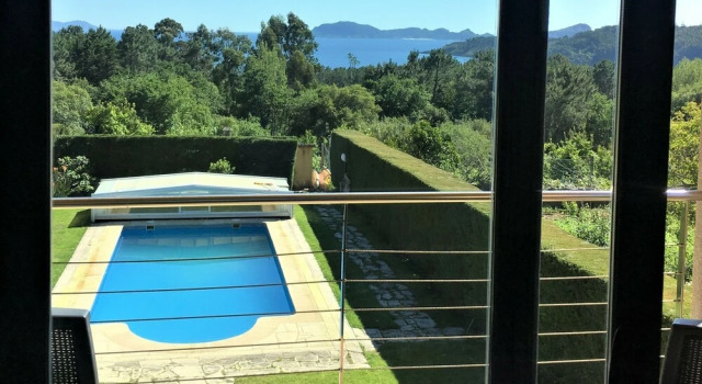 Spacious Villa in Galicia With Swimming Pool, Varaa Villa Liméns Galicia