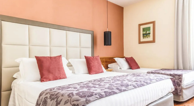 Номер Deluxe с балконом и с видом на город Hotel Giolli Nazionale