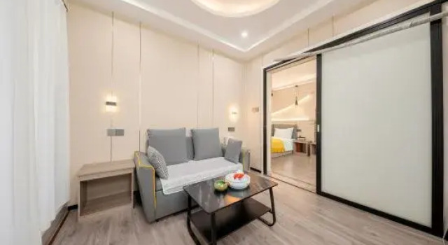 Двухместный люкс Oktober Downtown Boutique Hotel