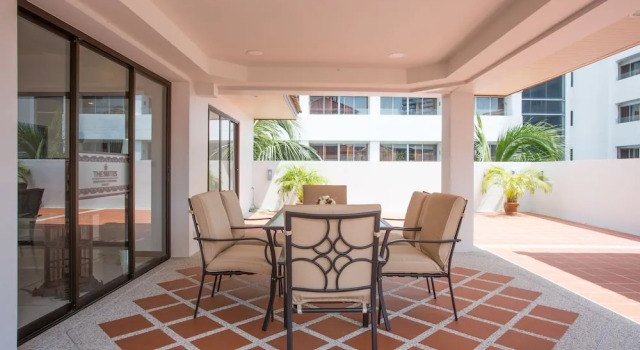 Номер Standard Пентхаус с 2 комнатами с видом на город Phuket Inn Patong Hub