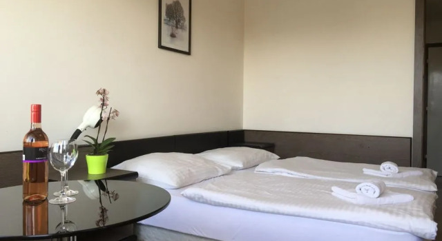 Hotel Európa, Забронировать Отель Шиофок Шомодь, рядом с Железнодорожный вокзал Шиофок