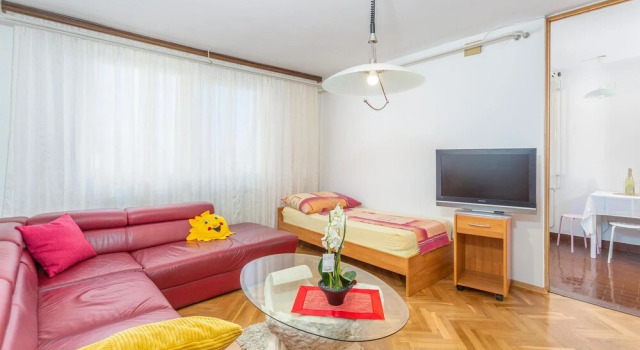 Amazing Apartment in Rijeka With Wifi and 3 Bedrooms, Забронировать Апартаменты/квартира Отели Приморско-Горанской жупания с парковкой, Парковка