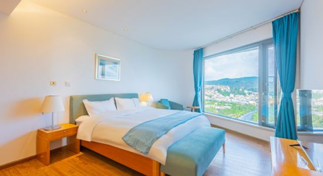 Семейный люкс c 1 комнатой с видом на озеро Tasha Vacation Apartment