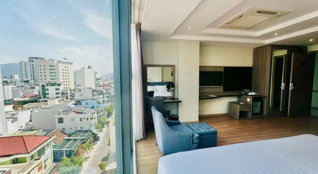 Семейный люкс с видом на город Areca Hotel Nha Trang